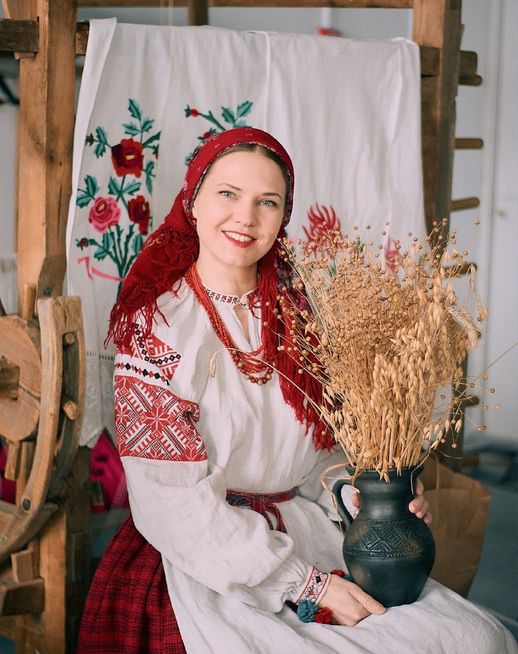 Women in Slavic costumes in Ansan
