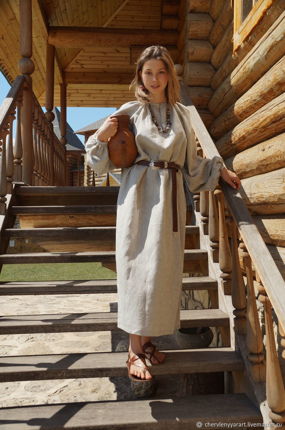 Girls in Slavic costumes in Ansan