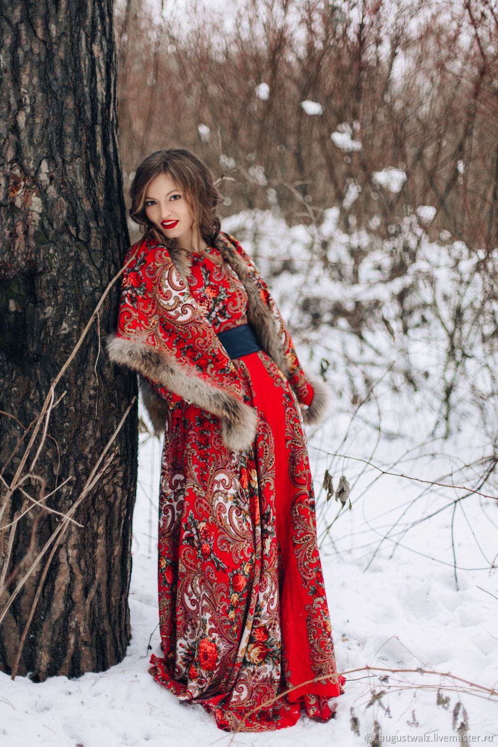 Photo Girls in Slavic costumes in Ansan